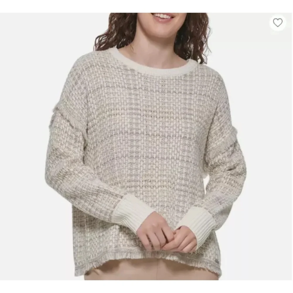 DKNY Women’s Sz Medium Cream Metallic Fringe Loose Fit Pullover Casual Sweater - Picture 5 of 6